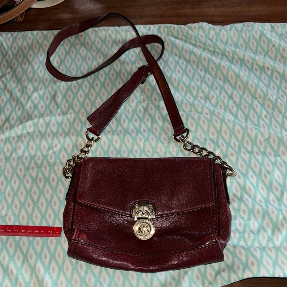 Elegant Burgundy Leather Michael Kors Shoulder Bag so soft